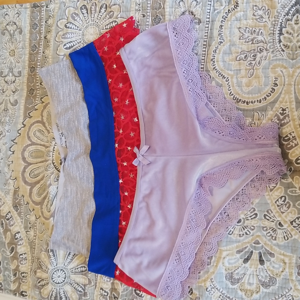 💌NWOT Victoria's Secret Panties